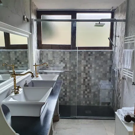 Con Jardin Y Barbacoa * Onís