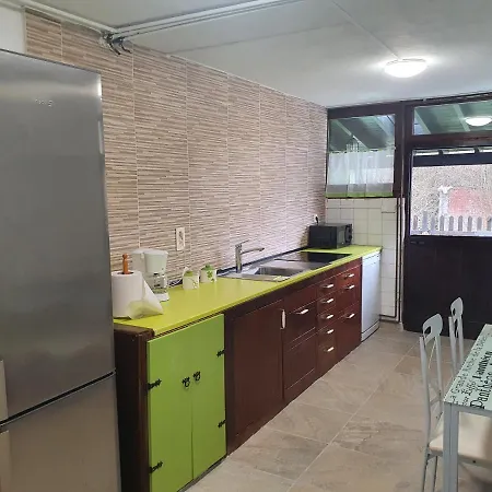 Con Jardin Y Barbacoa Onís